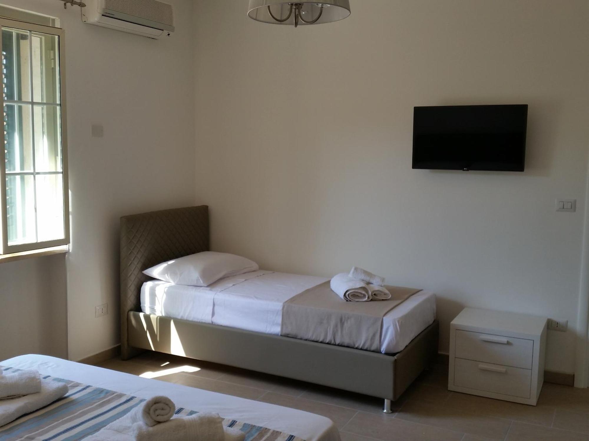 Li Pumi Bed & Breakfast Alliste Exterior photo
